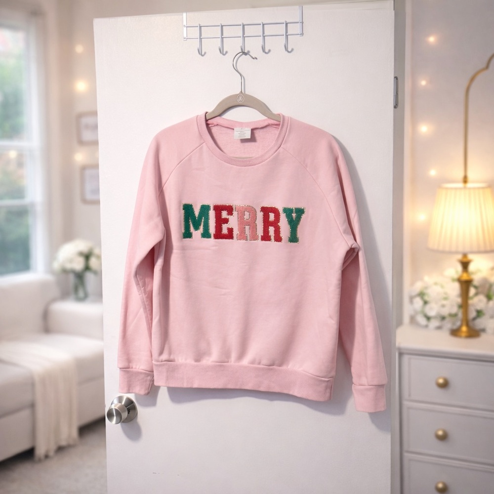 ✨ Pink “Merry” Embroidered Oversized Christmas Crewneck Sweatshirt Size S